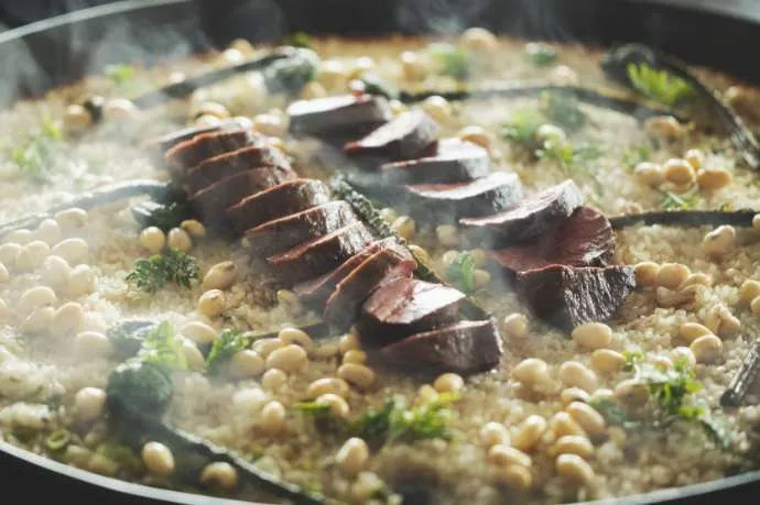 ひとつのテーブルで分かち合う イメージ01