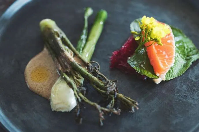 ひとつのテーブルで分かち合う イメージ02